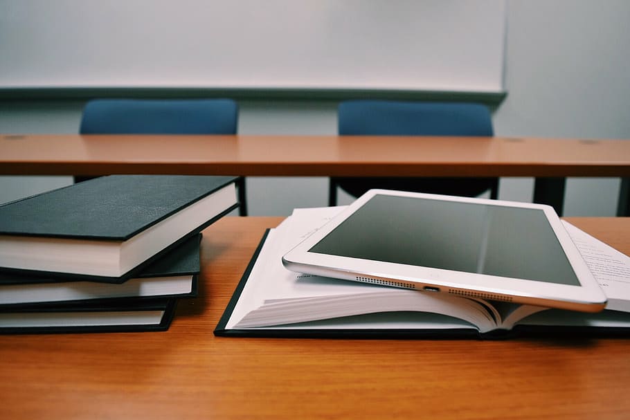 tablet-books-education-desk