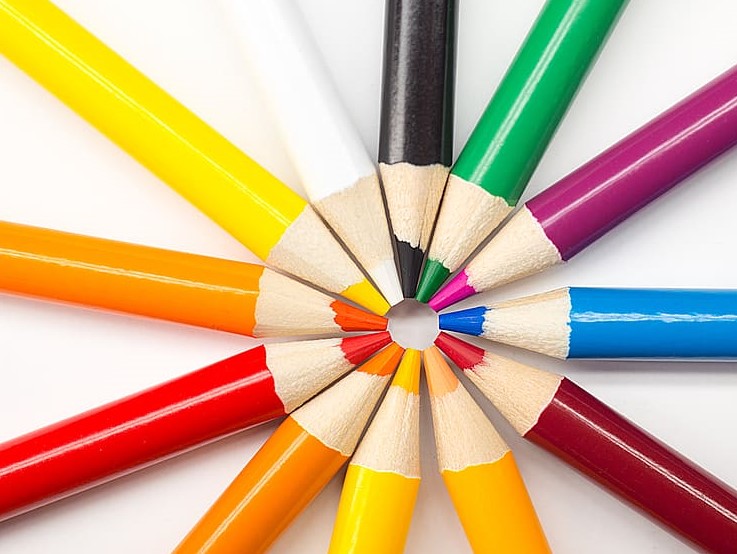 colored-pencils-circle-rainbow-art-artist-pencils